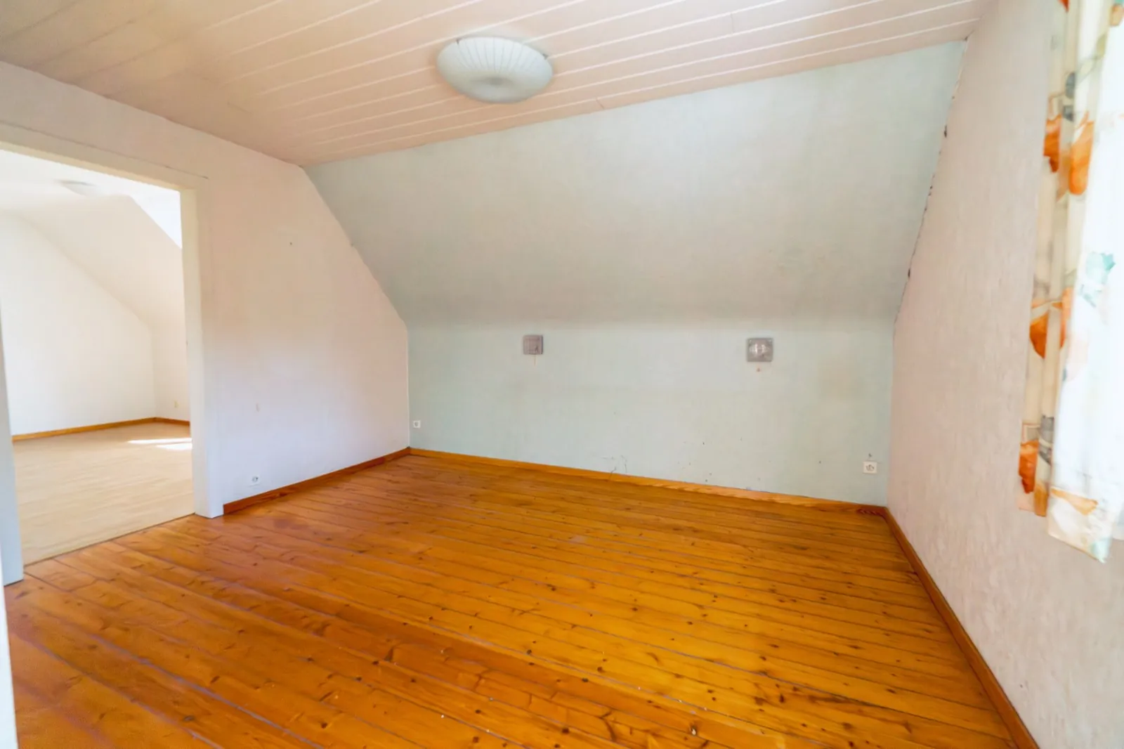Nachher: Leeres Schlafzimmer